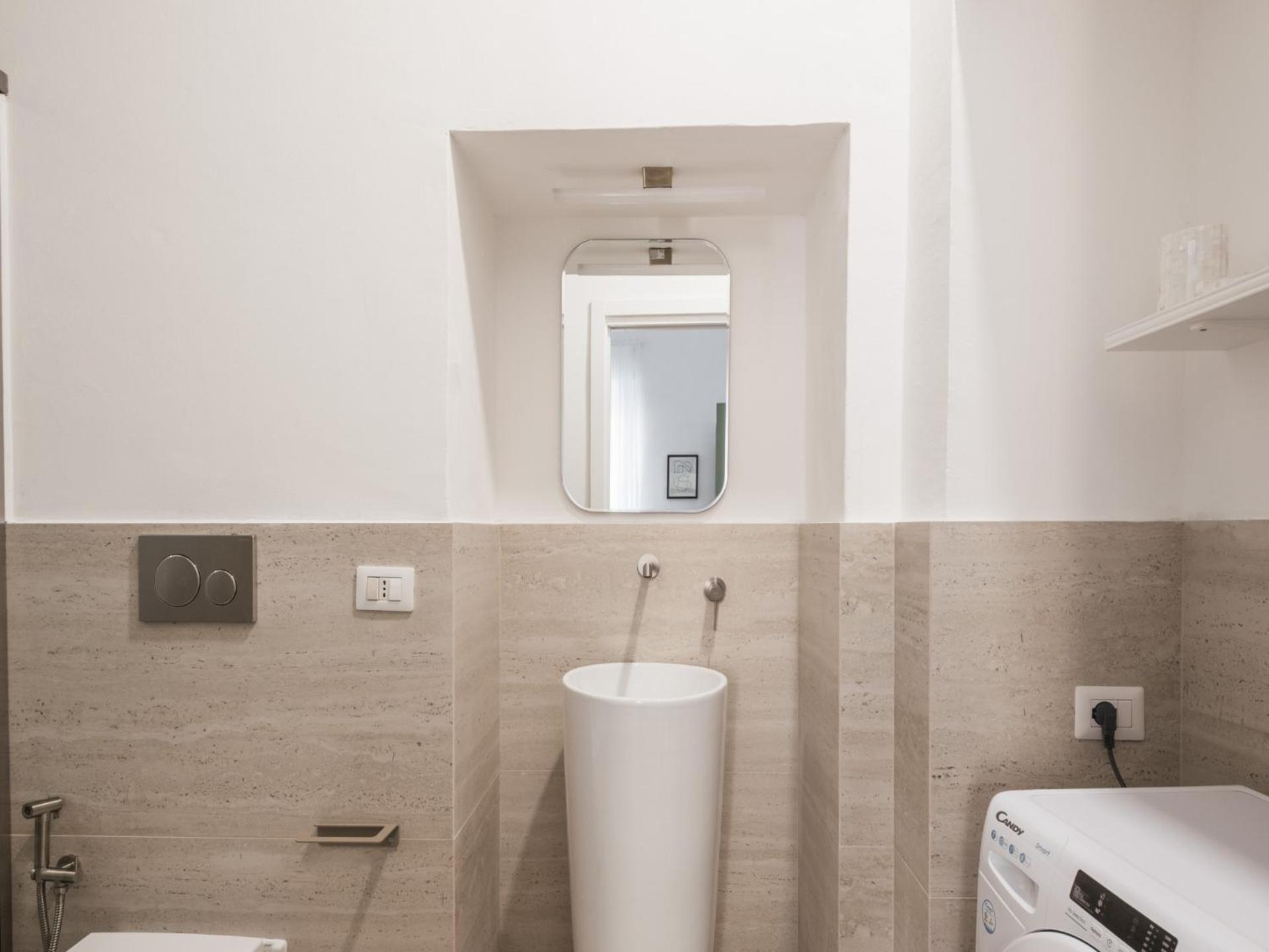 The Rent - Two-bedroom In Santa Maria Maggiore