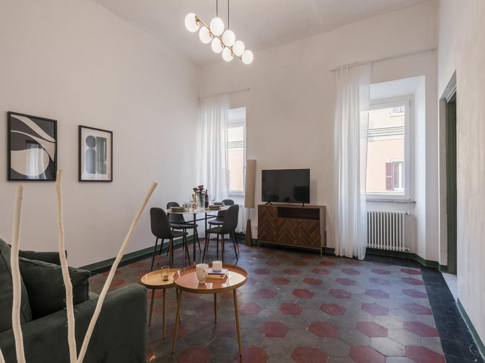 The Rent - Two-bedroom In Santa Maria Maggiore Apartment